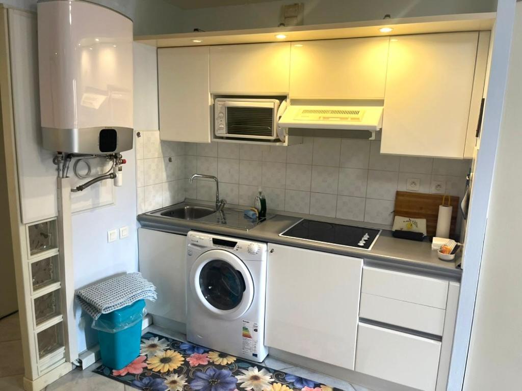 Center 200 M From The Sea, Terrace And Garage Menton